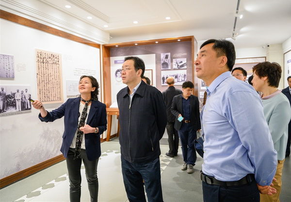 省委统战部部长杨岳调研邓演达烈士墓农工党史教育基地 (2).jpg