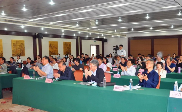 农工党淮安市委主委朱爱华应邀在徐州作民主党派内部监督工作辅导讲座 (4).jpg