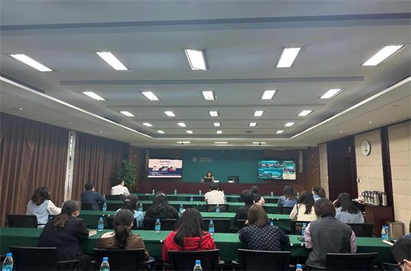 2023-05-06农工党苏州市疾控中心支部参与《职业病防治法》宣传周活动 (1).jpg