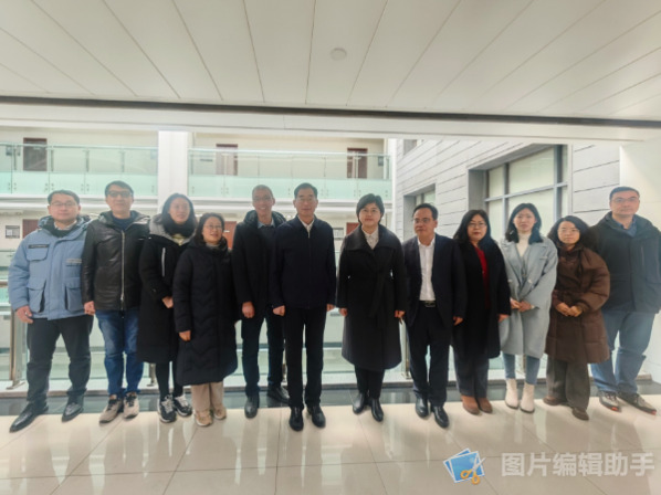 中共常州市委常委、统战部部长杨芬走访农工党常州市委会机关1.jpg