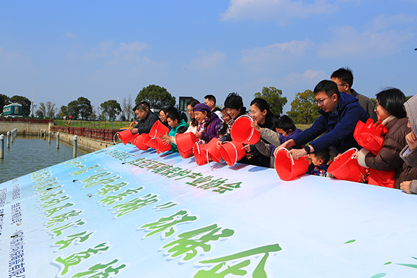 农工党苏州市委会环资委联合开展“保护母亲湖”主题活动.jpg