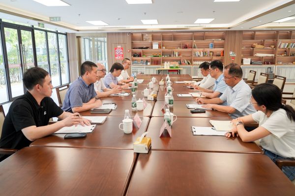 农工党苏州市委会赴姑苏区、相城区调研“银发消费” (7).jpg