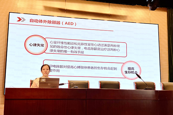 农工党苏州市委会妇女委开展“‘农’情医路行”急救知识进校园活动 (2).jpg