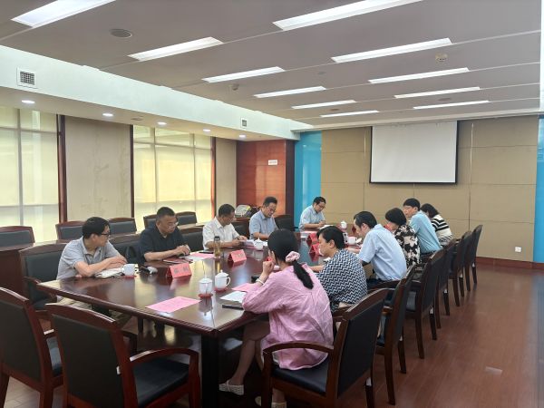 市委会召开2025年度重点课题调研座谈会2.jpg