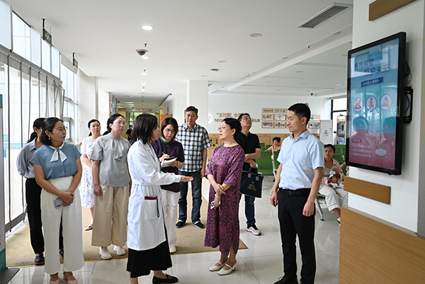 农工党常熟市委会组织赴张家港开展课题调研 (1).JPG